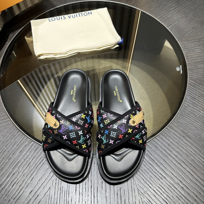 LV SANDALS