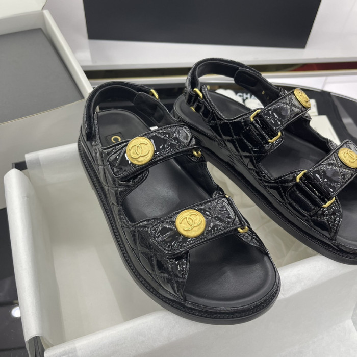 Ch*el sandal