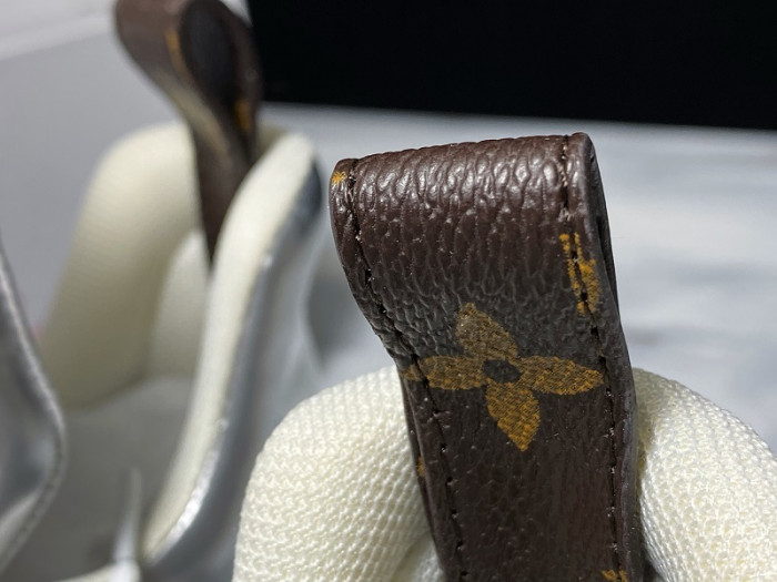 lv archlight sneaker
