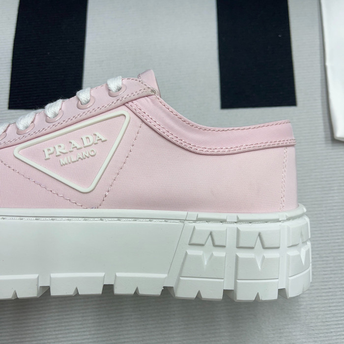 PRADA LOW TOP SNEAKE
