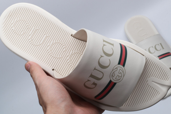 GUCC SANDALS